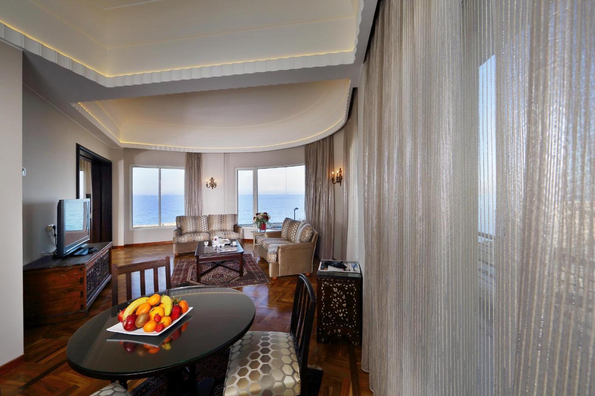 Warwick Palm Beach Hotel Beirut Zimmer foto